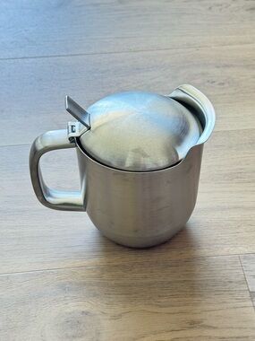 IKEA Stainless Steel -Teapot- Pitcher Jug with Handle and lid